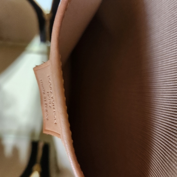 Louis Vuitton Excursion Bag - Picture 8 of 14